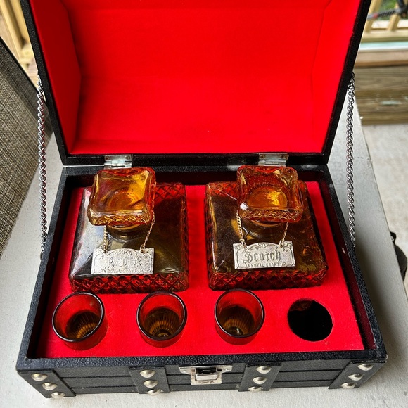 Vintage Whiskey box set - Picture 1 of 15